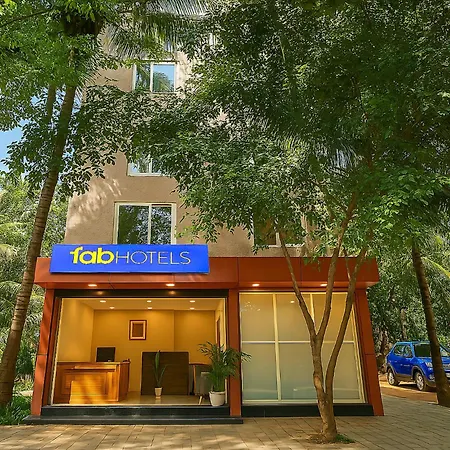 Fabhotel Tree Suites - Bangalore Airport Road